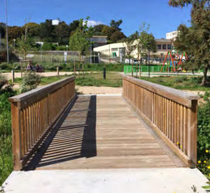 passerelle en bois lamellé-collé 1