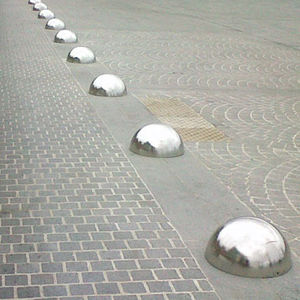 borne anti-stationnement