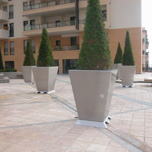 jardinière en acier inoxydable