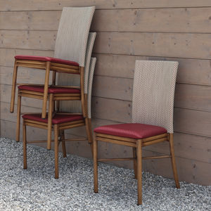 chaise contemporaine