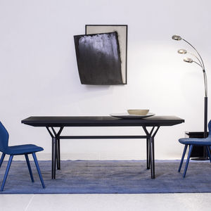 table contemporaine