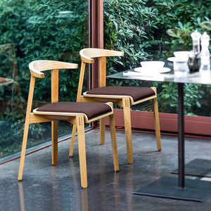 chaise contemporaine 1