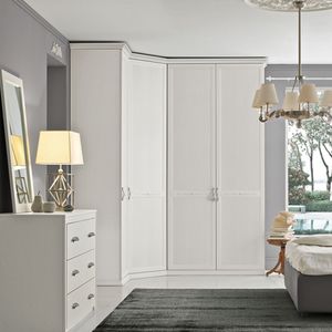 armoire d'angle / classique / en bois laqué / à porte battante