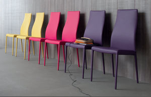chaise contemporaine 1