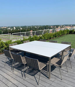 table contemporaine