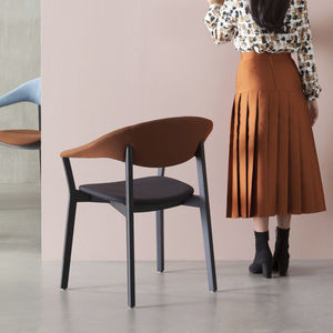 chaise contemporaine 1