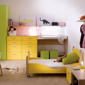 chambre d'enfant verte