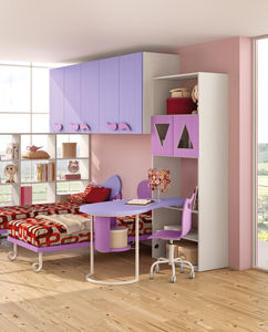 chambre d'enfant violette