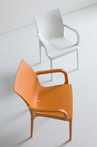 chaise contemporaine 1