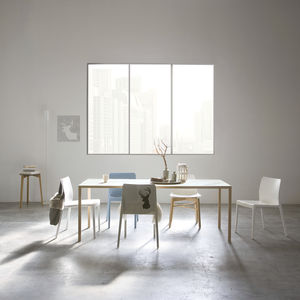 table contemporaine