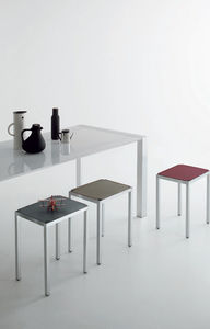 table d'appoint contemporaine