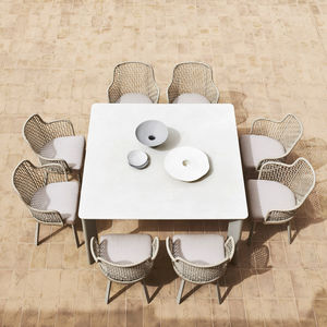 chaise de jardin contemporaine