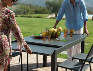 table contemporaine 1