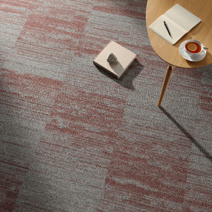 moquette en dalles 1