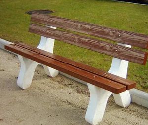 banc de jardin en béton