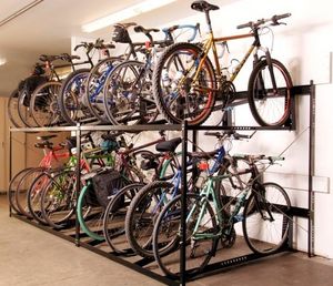 range-vélo en acier