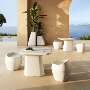 table contemporaine