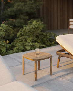 table d'appoint contemporaine