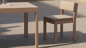 chaise de jardin contemporaine