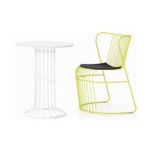 ensemble table et chaises contemporain