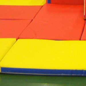 module en mousse pour parcours de jeux 1