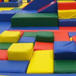 module en mousse pour parcours de jeux 1