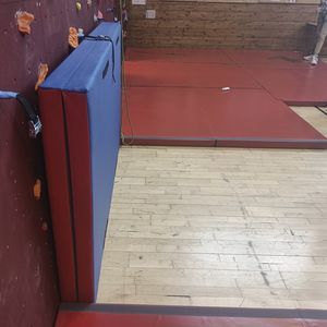 matelas de réception pour mur d'escalade d'intérieur 1