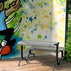table contemporaine / en acier galvanisé / avec piètement en acier galvanisé / rectangulaire