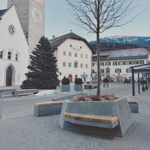 banc public contemporain