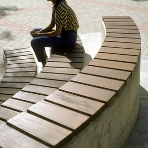 banc public contemporain