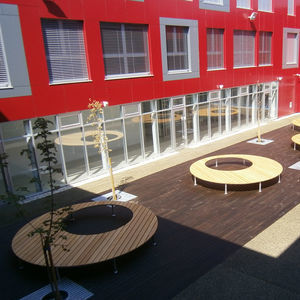 banc public contemporain