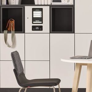 casier vestiaire en bois