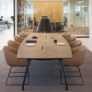 table de conférence moderne