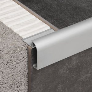 profilé de finition en aluminium