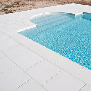 margelle de piscine en pierre reconstituée