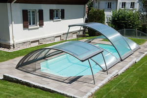 abri de piscine bas