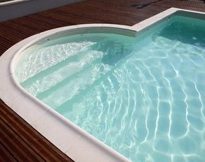 escalier de piscine