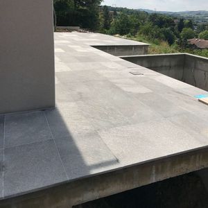 carrelage d'intérieur / d'extérieur / pour sol / en pierre naturelle
