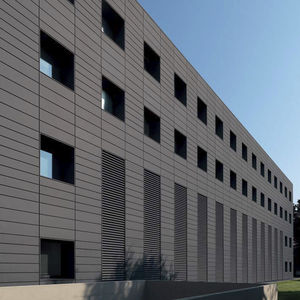 façade ventilée en zinc-titane / colorée / lisse