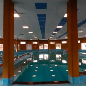 piscine enterrée / en béton / d'extérieur / de rééducation