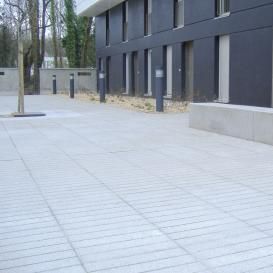 pavé en béton / pour espace public