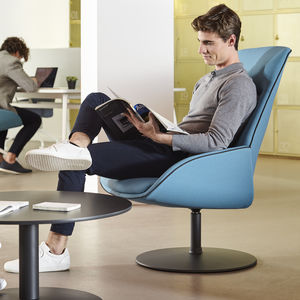 fauteuil contemporain / en tissu / piètement central / avec accoudoirs