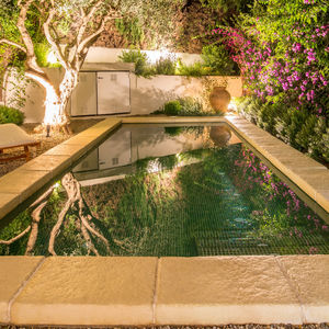 margelle de piscine en béton