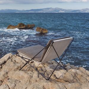 chaise de jardin contemporaine