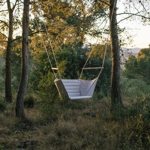 chaise suspendue contemporaine