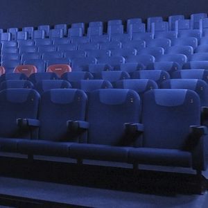 chaise d'auditorium contemporaine 1