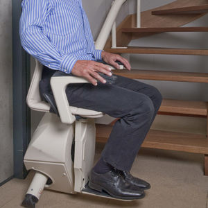 fauteuil monte-escalier d'intérieur