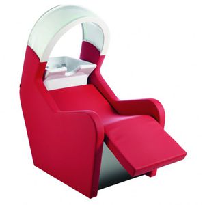 bac à shampoing avec repose-pieds
