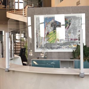 séparateur de bureau sur bureau
