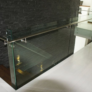 garde-corps en inox / à panneaux en verre / d'intérieur / pour escalier